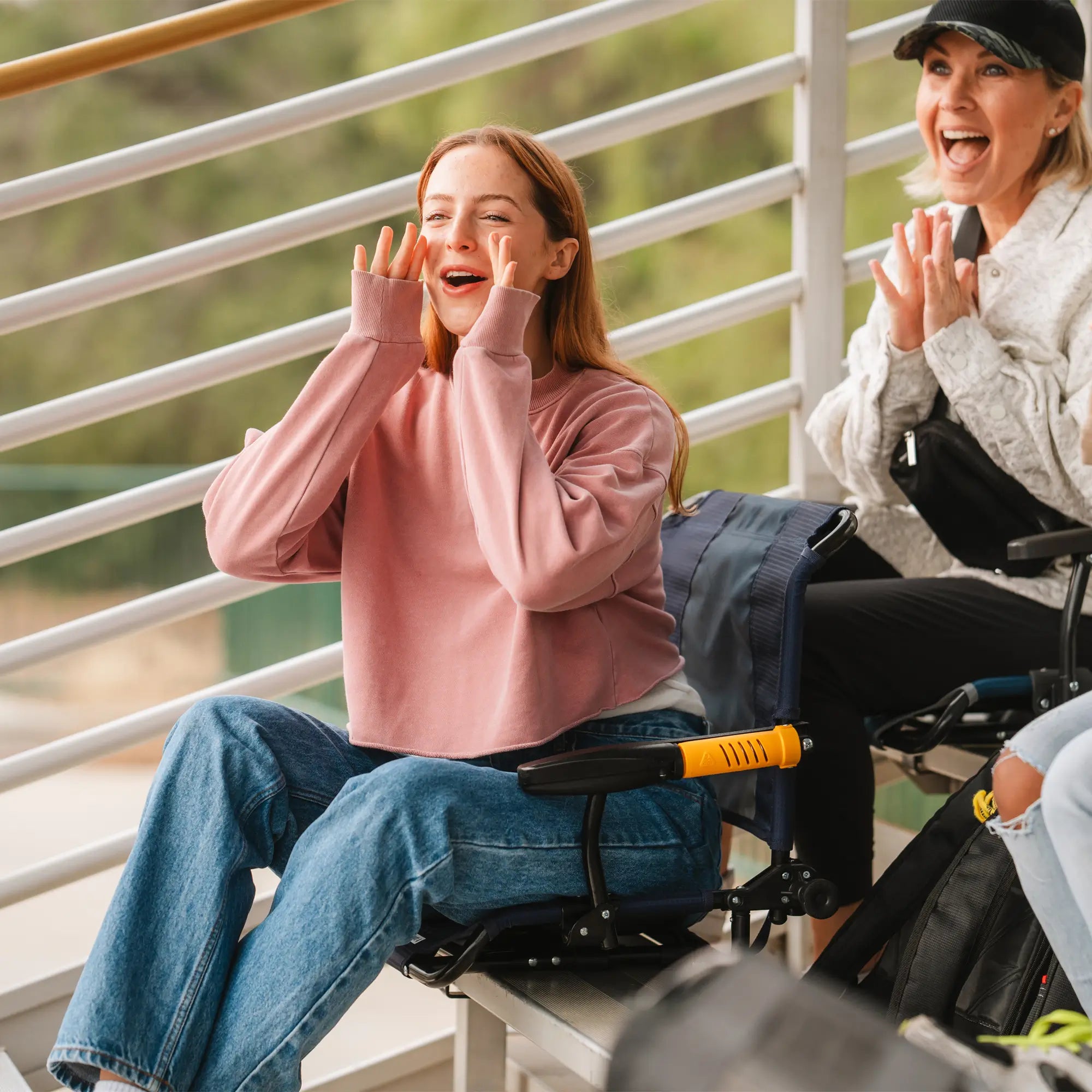Heavy-Duty Freestyle Stadium Rock-Cliner - Choice 540 - RoadTrip Rocker Smooth Motion Camp Chair Detail